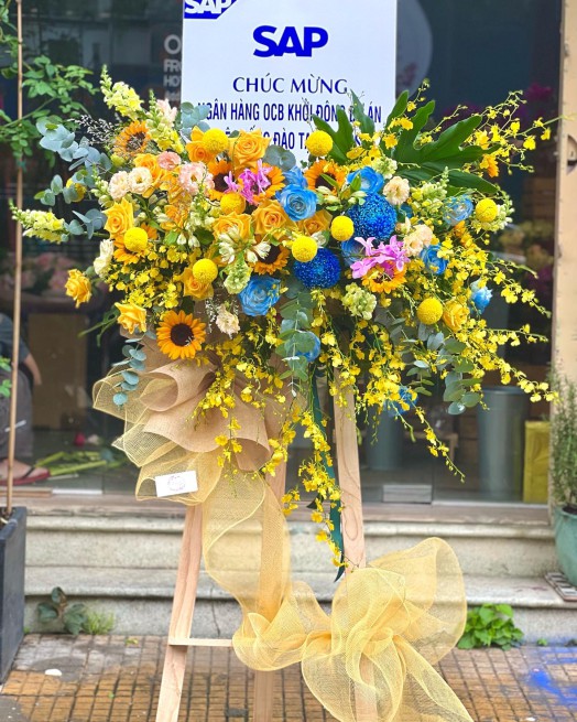 KỆ HOA CHÚC MỪNG